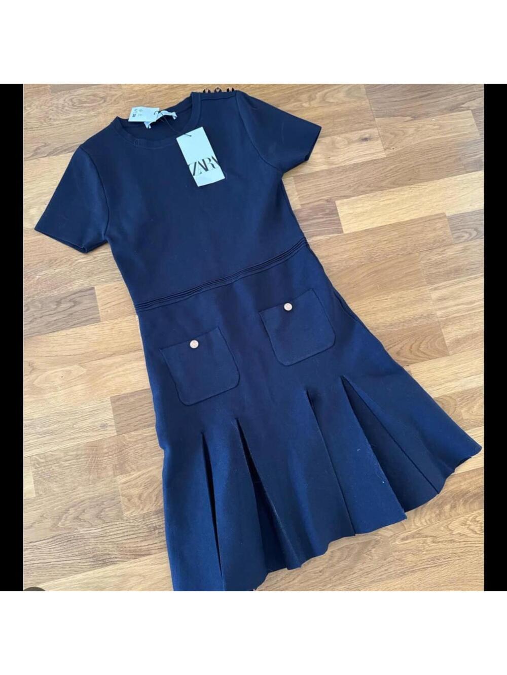 Zara pleated skirt dress with pockets Size XS